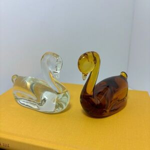Amber Clear Glass Vintage Paper Weight 2 Swan Figurines, Book Holder